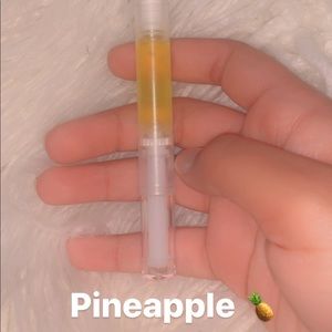 Pinnaple lip gloss